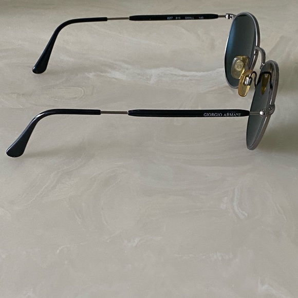 Vintage Giorgio Armani Round Sunglasses. Circa 1987. - Picture 3 of 4